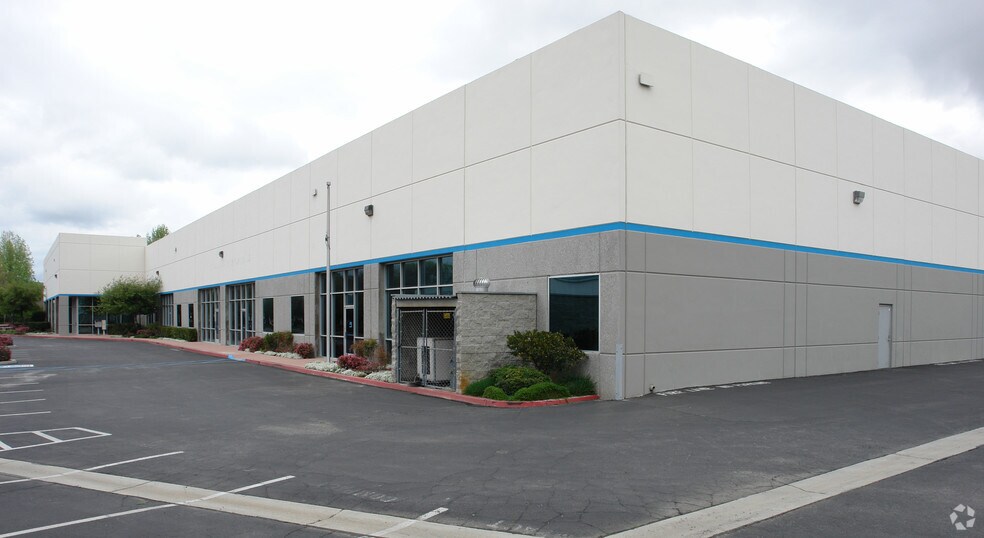 More Photos Of 25620 Rye Canyon Rd, Valencia Warehouse For Lease