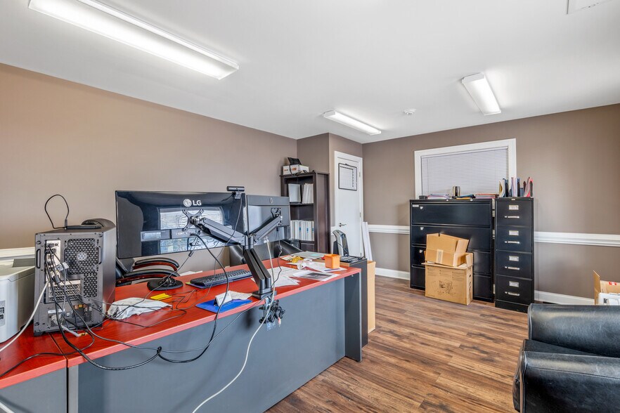 More Photos Of 8203 B & G Ct, Stokesdale Manufacturing For Lease