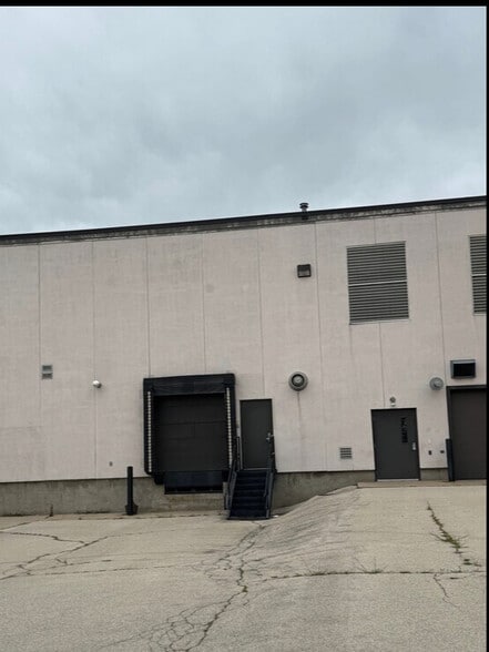 More Photos Of 2985 S Ridge Rd, Green Bay Medical For Sale