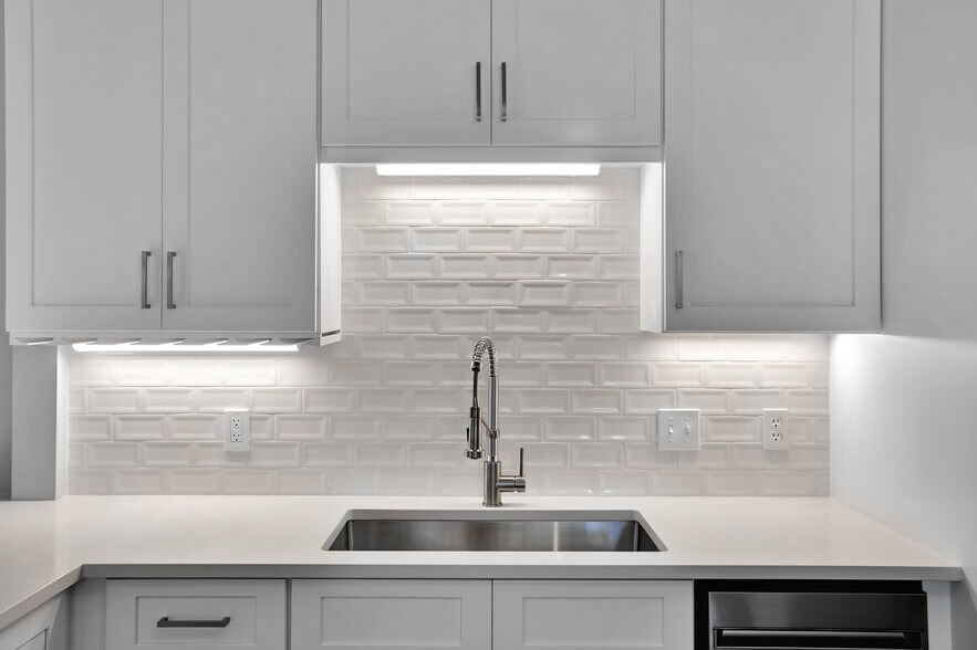 More Photos Of 1813 Seminole Rd, Atlantic Beach Multifamily For Sale