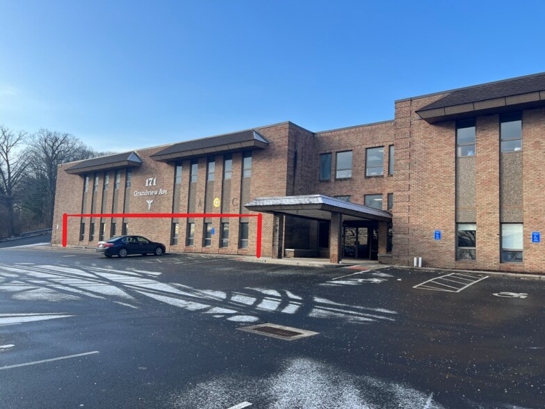 More Photos Of 171 Grandview Ave, Waterbury Medical For Sale