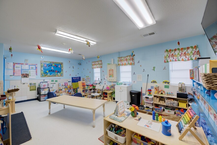 More Photos Of 2126 Chestnut St, Columbia Schools For Sale