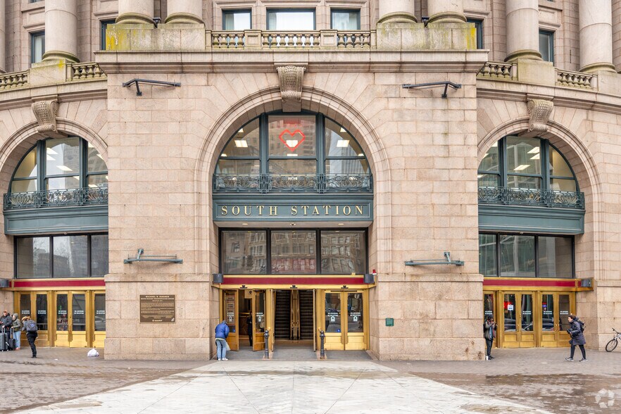 More Photos Of 1 South Station, Boston Office For Lease