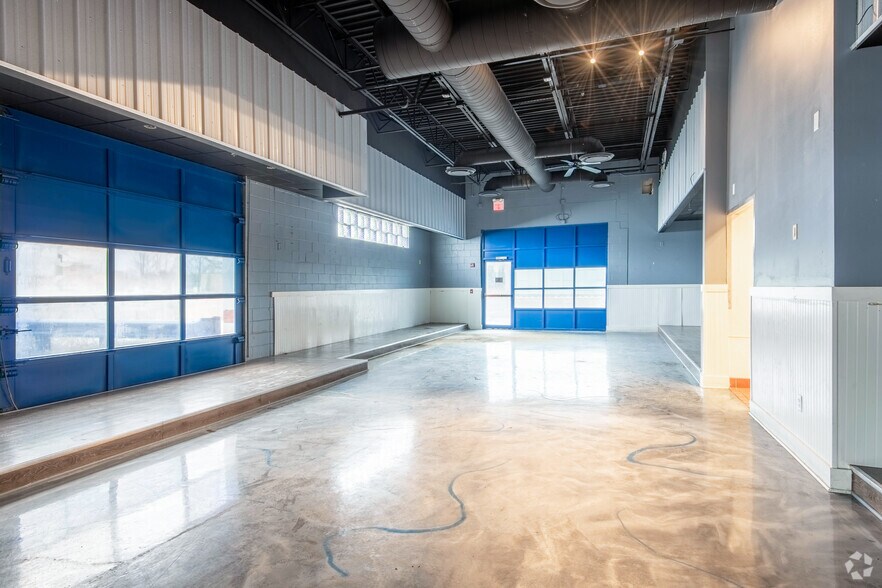 More Photos Of 2259 Deming Way, Middleton Restaurant For Sale