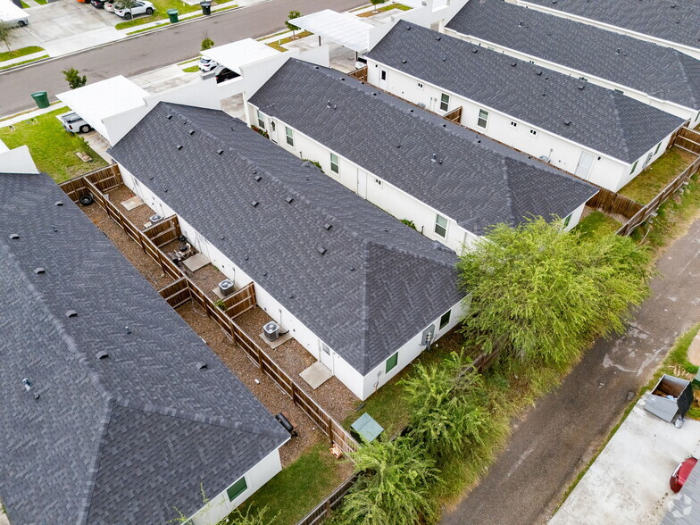 More Photos Of 205 Lauryn Dr, San Juan Apartments For Sale