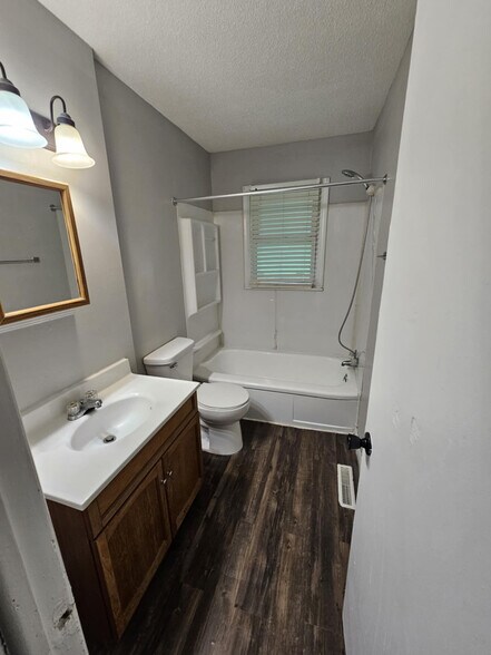 More Photos Of 305 E 25th Street Pl S, Newton Apartments For Sale