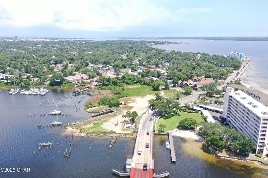 More Photos Of 303-305 Beach Dr E, Panama City Land For Sale