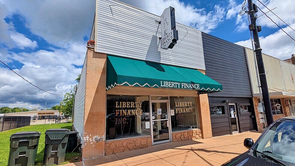 Primary Photo Of 215 E 6th St, Okmulgee Storefront Retail Office For Sale