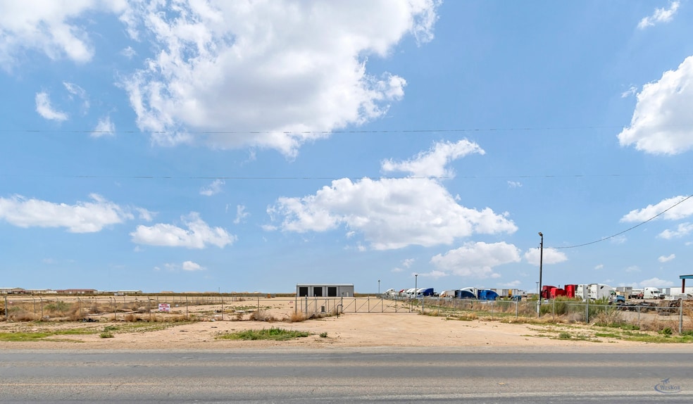 More Photos Of 2920 FM 866, Odessa Warehouse For Sale