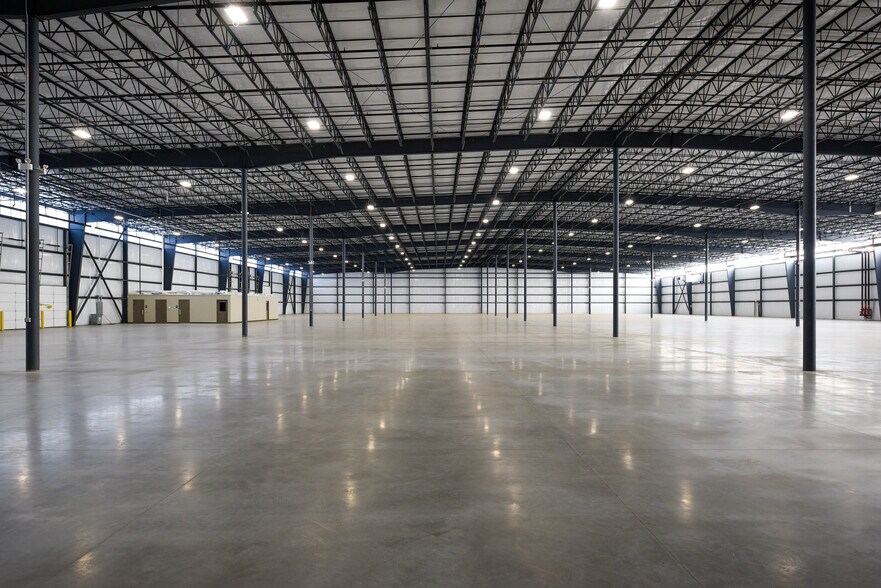 More Photos Of 720 Garvin Ln, Franklin Distribution For Lease