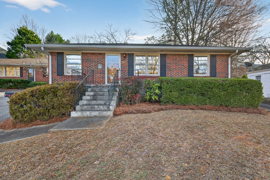 More Photos Of 1393 Church St, Decatur Office Residential For Sale