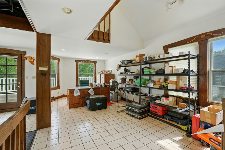 More Photos Of 137 E Joliet St, Schererville Office For Sale