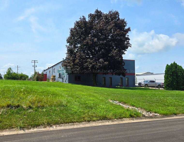 Primary Photo Of 1215 Deer St, Yorkville Truck Terminal For Lease