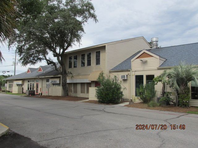 More Photos Of 913 Gulf Breeze Pky, Gulf Breeze Storefront Retail Office For Sale