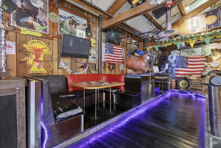 More Photos Of 3330 N Academy Blvd, Colorado Springs Bar For Sale