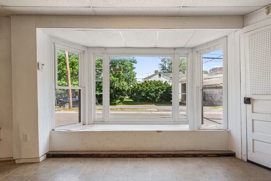 More Photos Of 5572 Washington St, Prattsville Storefront For Sale