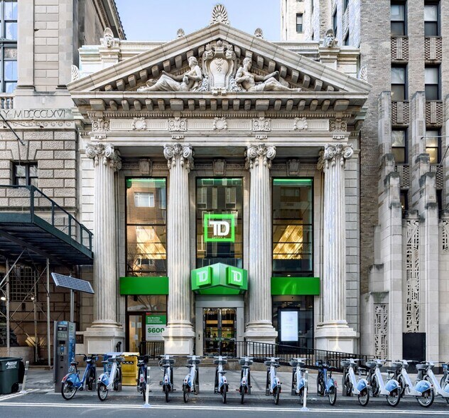 Primary Photo Of 181-183 Montague St, Brooklyn Bank For Sale