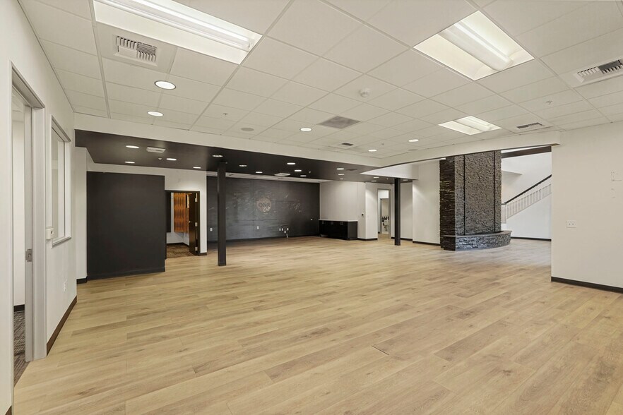 More Photos Of 2140 W Grant Line Rd, Tracy Office For Sale