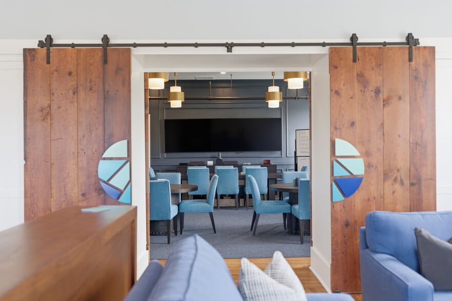 More Photos Of 10 Front St, Canton Loft Creative Space For Sale