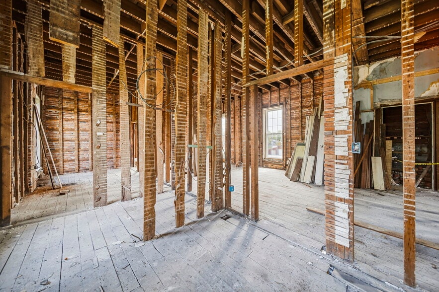 More Photos Of 2699 E Center St, North Kingsville Apartments For Sale