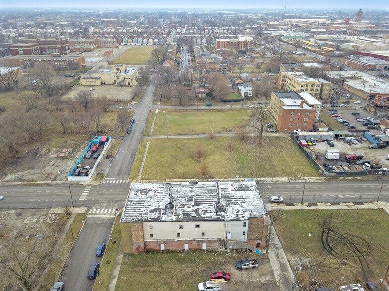 More Photos Of 4300-4310 W 16th St, Chicago Apartments For Sale