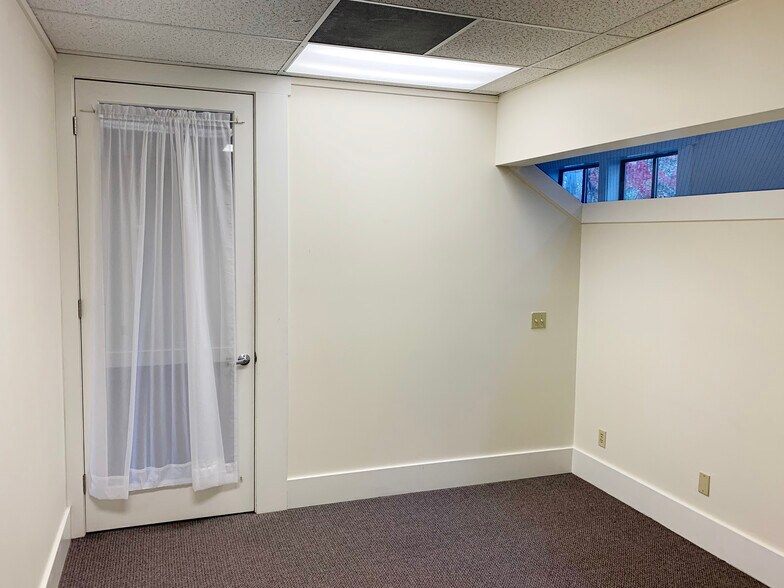 More Photos Of 100 Brush Creek Rd, Santa Rosa Office For Sale