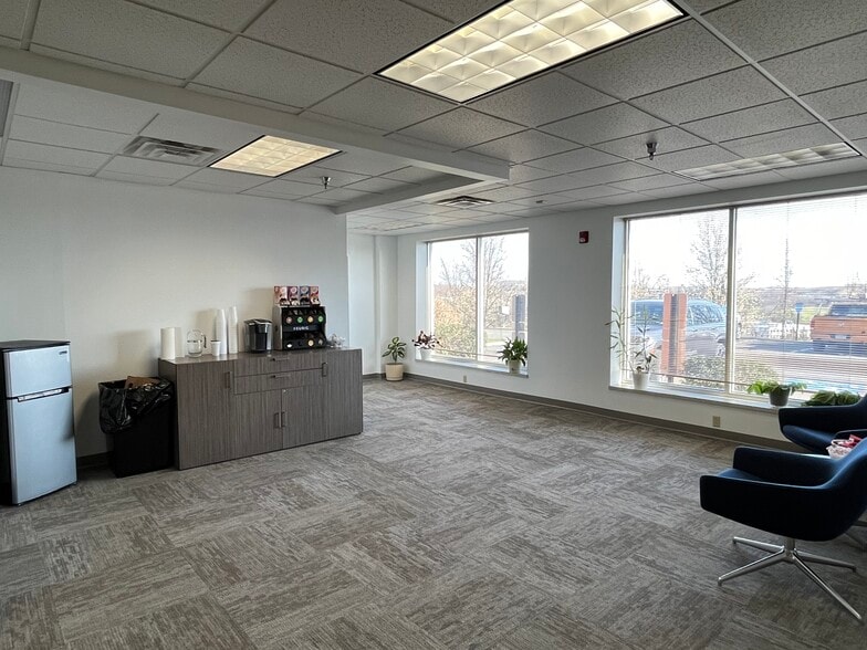 More Photos Of 401 Technology Dr, Canonsburg Light Distribution For Sale