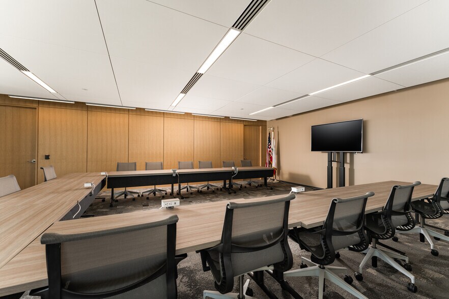 More Photos Of 130 Robin Hill Rd, Goleta Loft Creative Space For Lease