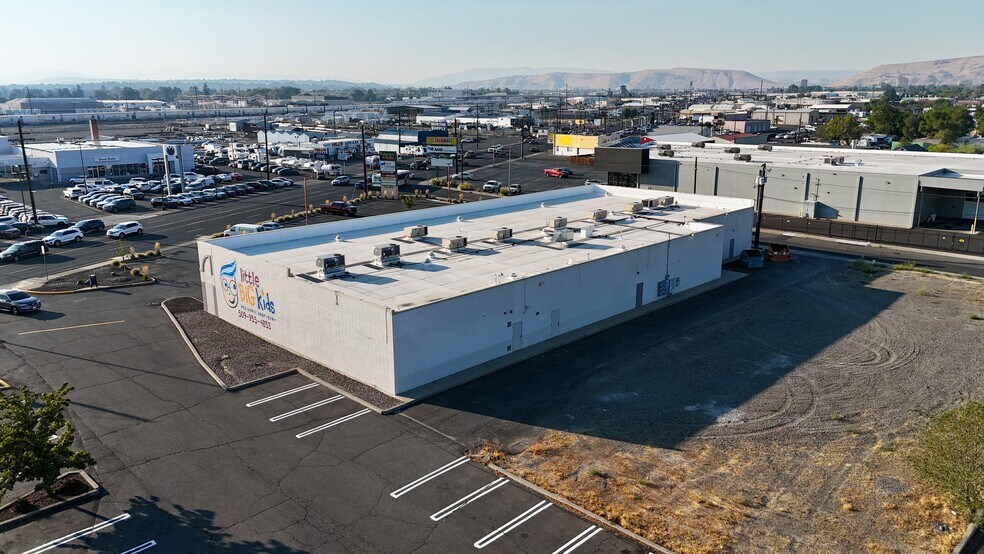 More Photos Of 1731 S 1st St, Yakima General Retail For Sale