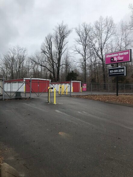 More Photos Of 2292 Highway 48, Clarksville Self Storage For Sale