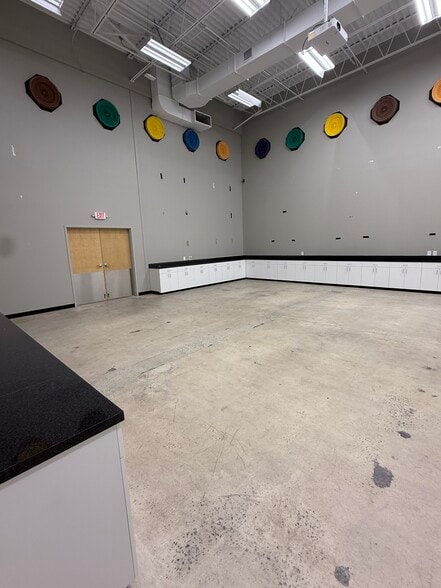 More Photos Of 10725 John Price Rd, Charlotte Warehouse For Sale