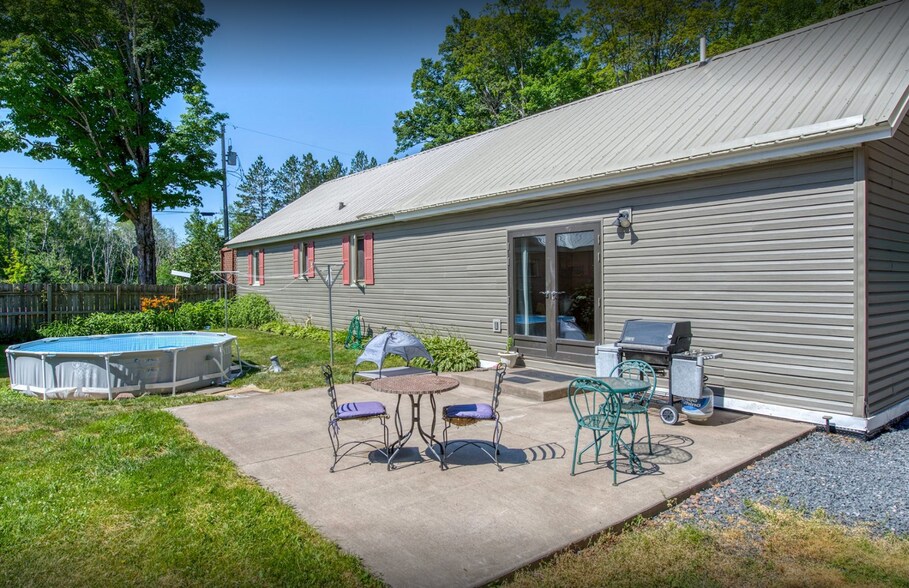 More Photos Of 6622 US-2 Hwy, Hurley Restaurant For Sale