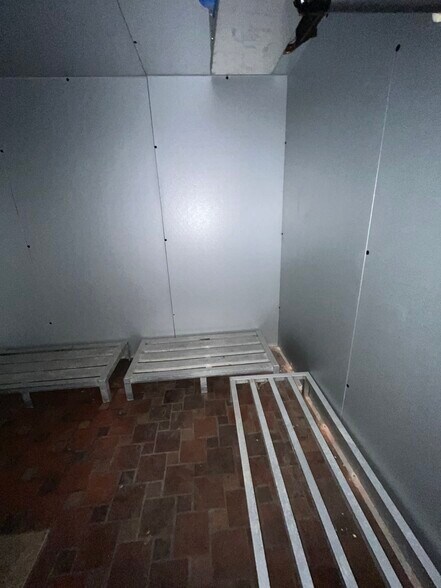 More Photos Of 1917 N Dixie Hwy, West Palm Beach General Retail For Sale