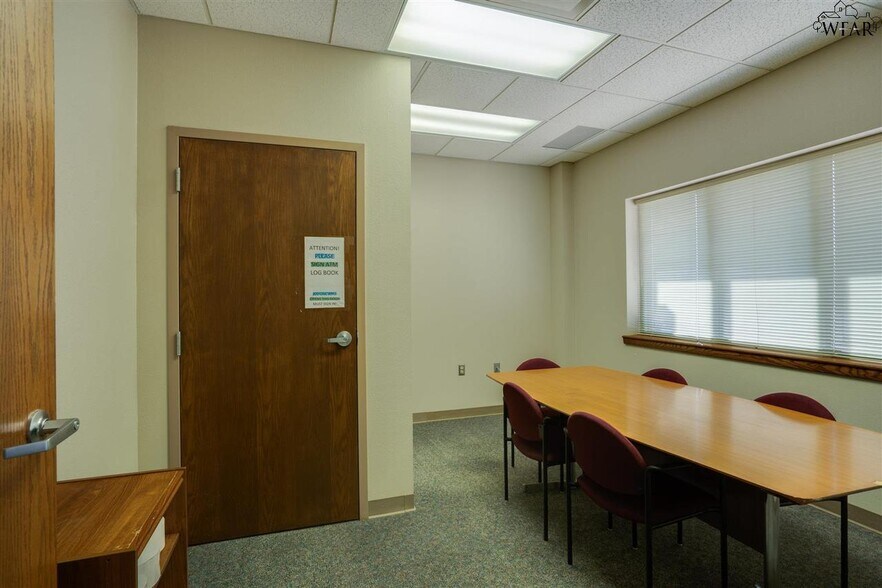 More Photos Of 2618 Old Iowa Park Rd, Wichita Falls Bank For Lease