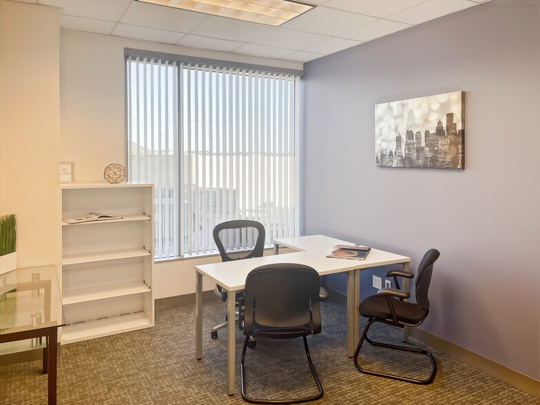 More Photos Of 450 N Brand Blvd, Glendale Coworking Space