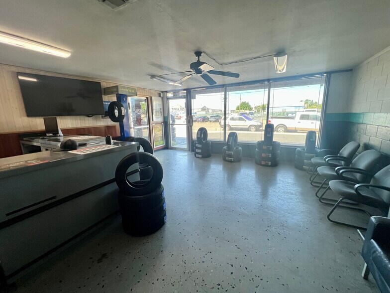 More Photos Of 1040 High St, Atwater Auto Repair For Lease