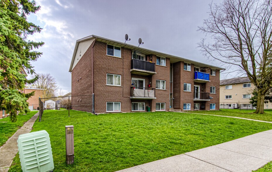 More Photos Of 15 Killdeer Rd, Elmira Apartments For Sale