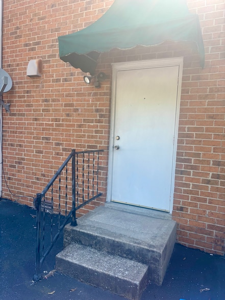 More Photos Of 841 Wren Rd, Goodlettsville Storefront Retail Office For Lease