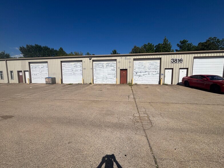 More Photos Of 3816 Timms St, Tyler Warehouse For Sale