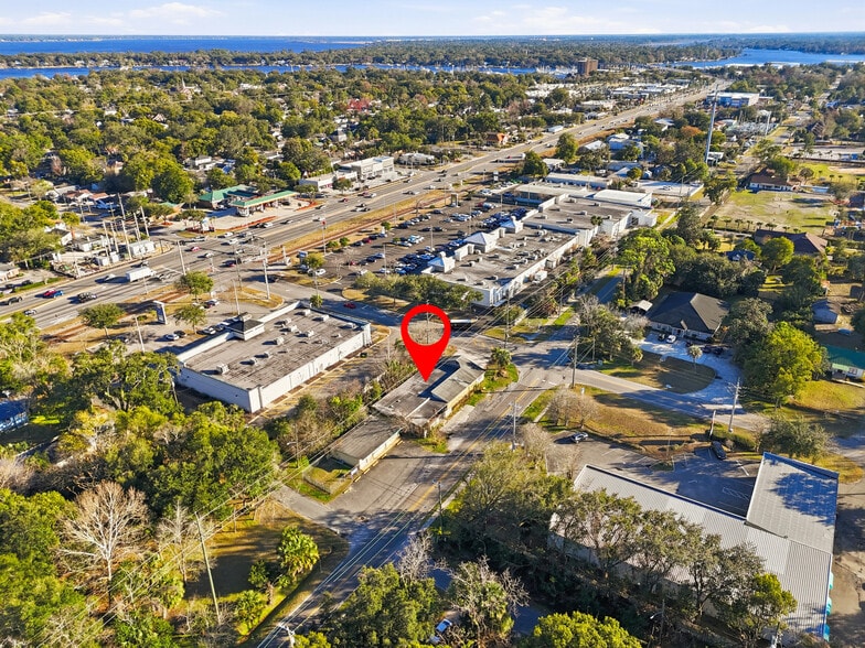 More Photos Of 4545 Saint Johns Ave, Jacksonville Service For Sale