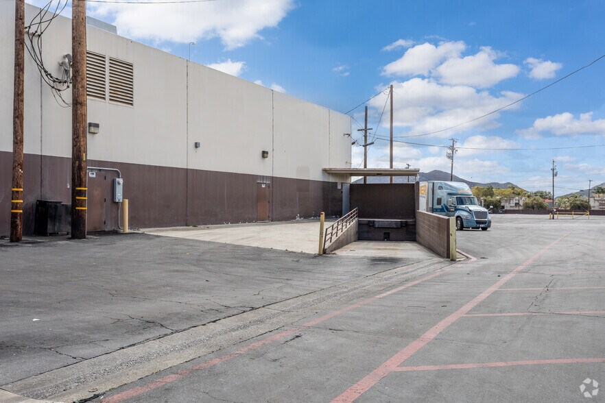 More Photos Of 9954 Sierra Ave, Fontana Supermarket For Lease