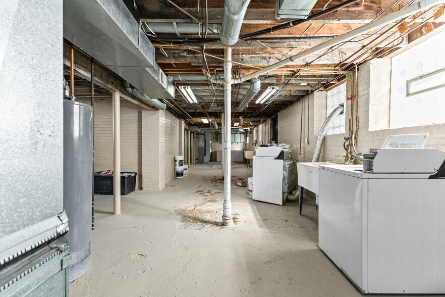 More Photos Of 13660 Ohio St, Detroit Apartments For Sale