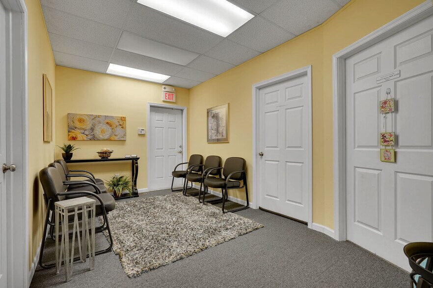 More Photos Of 1466 Hooper Ave, Toms River Medical For Lease