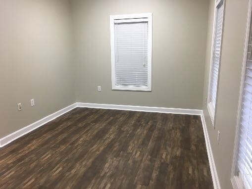 More Photos Of 6501 Creedmoor Rd, Raleigh Office Residential For Lease