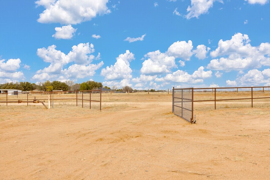 More Photos Of 7405 E County Road 110, Midland Land For Sale