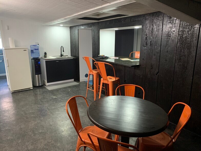 More Photos Of 9313 N Dort Hwy, Mount Morris General Retail For Sale