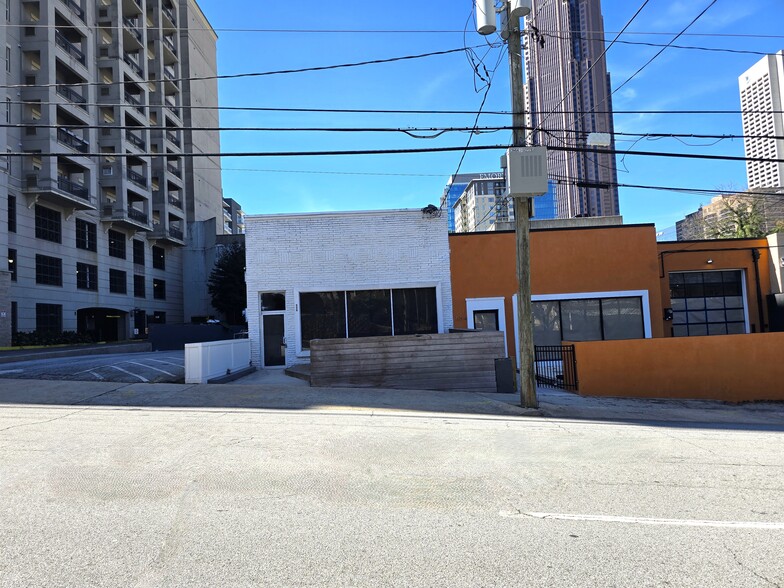 More Photos Of 550 Piedmont Ave, Atlanta Restaurant For Lease