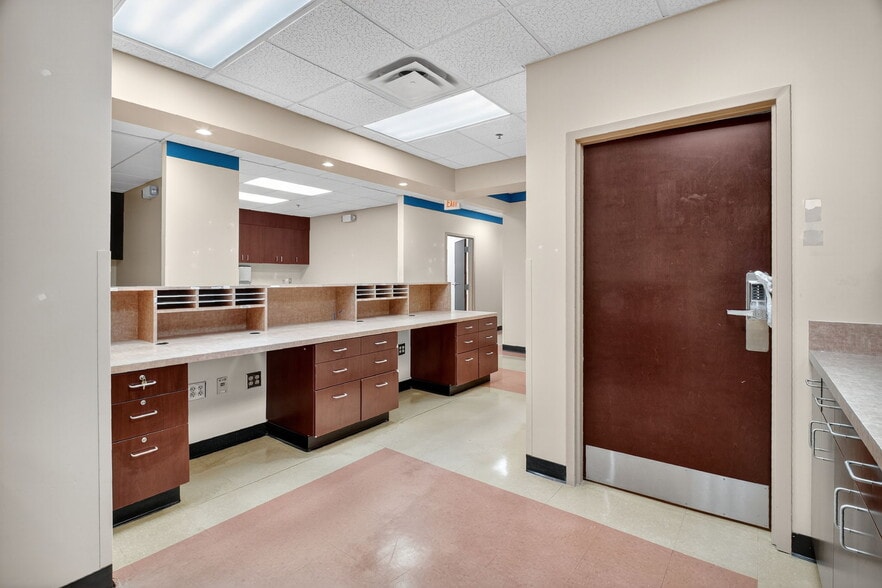 More Photos Of 15701 State Road 50, Clermont Medical For Lease