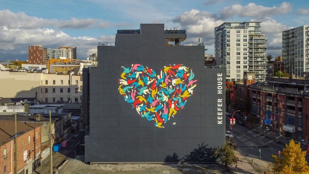 More Photos Of 123 Keefer St, Vancouver Hotel For Lease