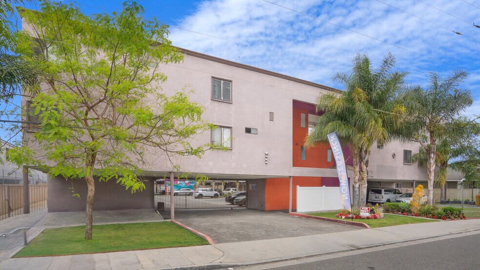 More Photos Of 1225 W 166th St, Gardena Apartments For Sale